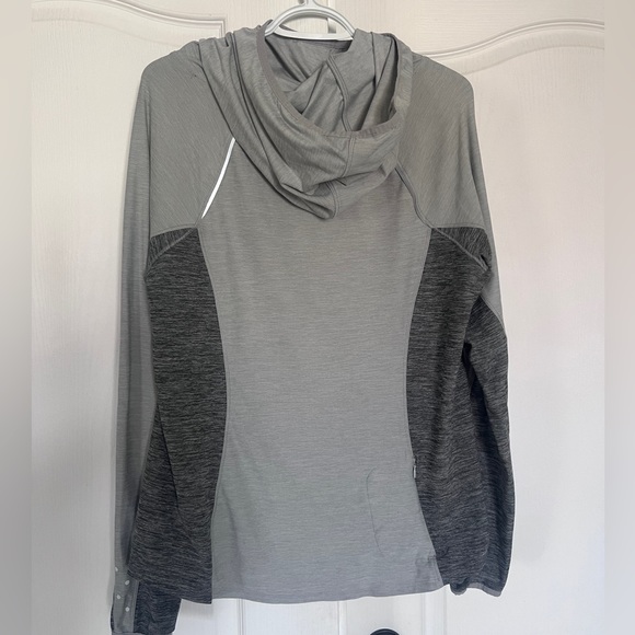 Hyba Hoodie - Picture 2 of 6